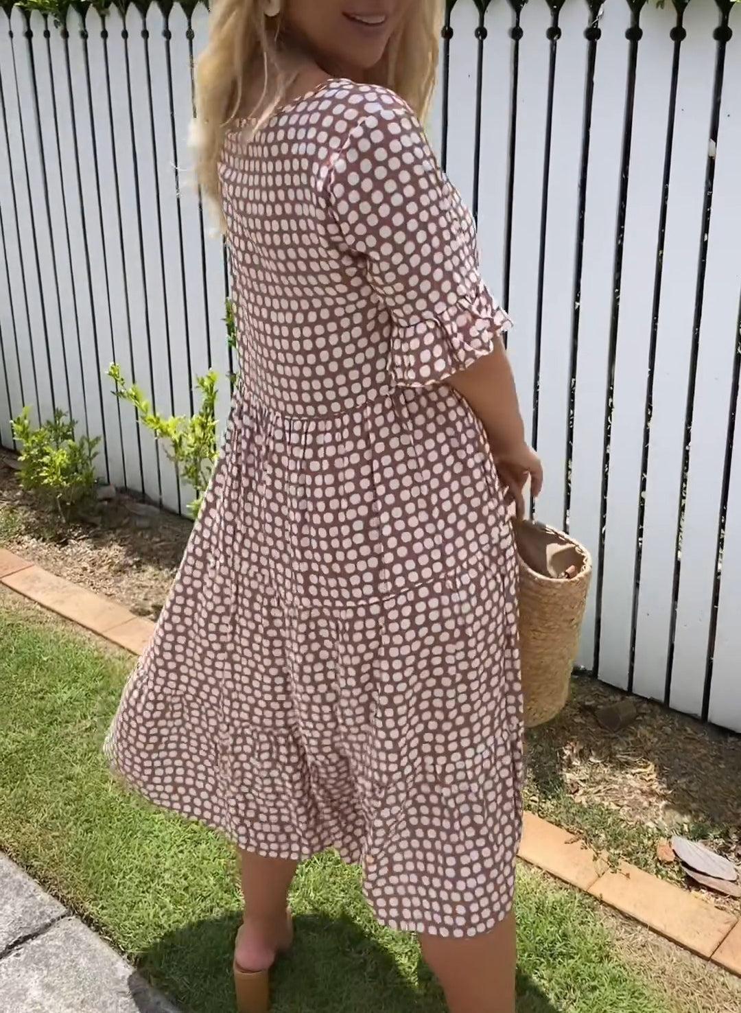 Zora | Sable Midi-jurk met Korte Mouwen
