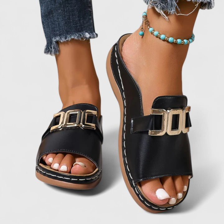 Sienna | Comfortabele Orthopedische Gespsandaal