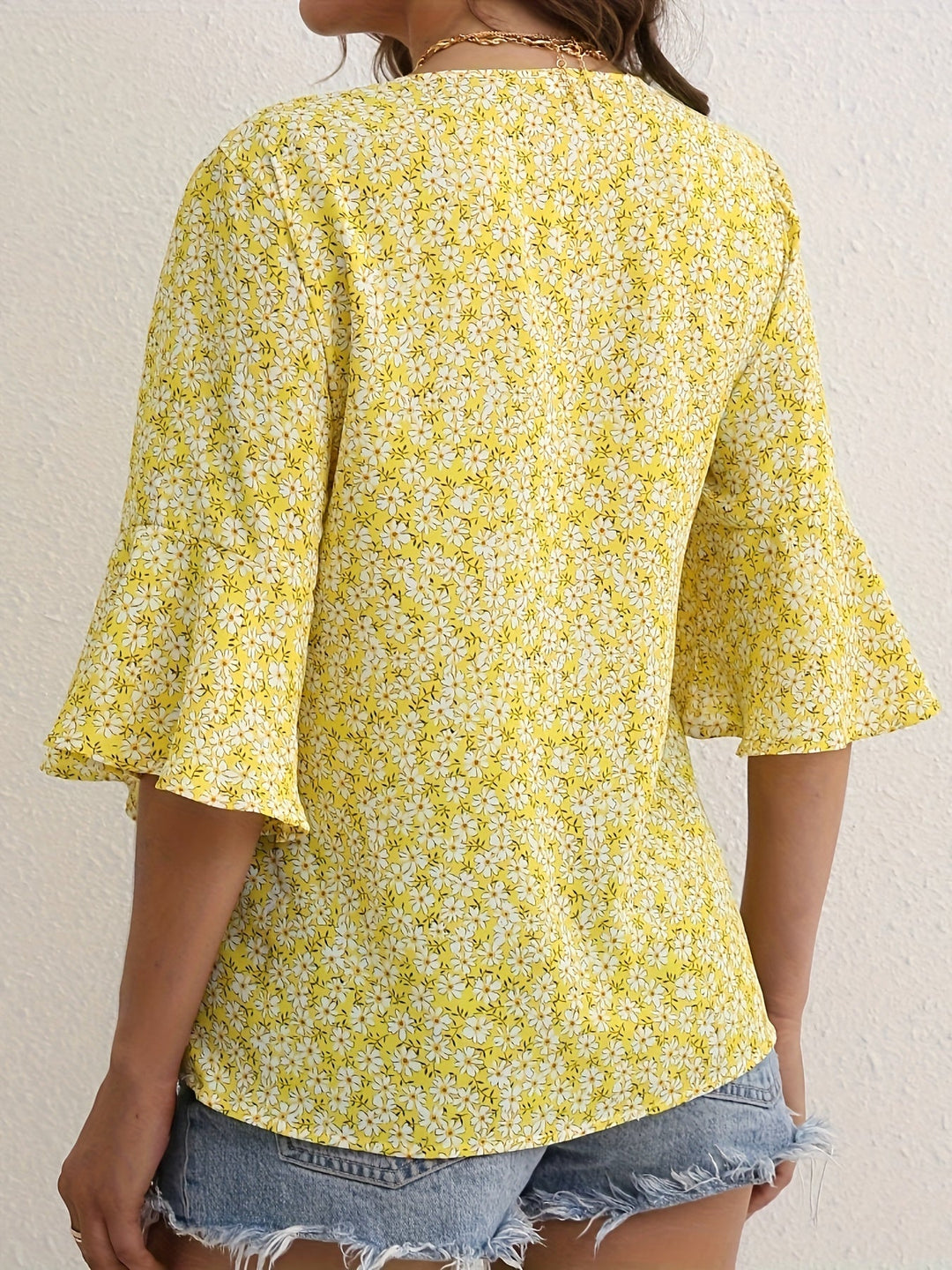 Lorraine | Bloemige Blouse met Ruffle-Mouwen