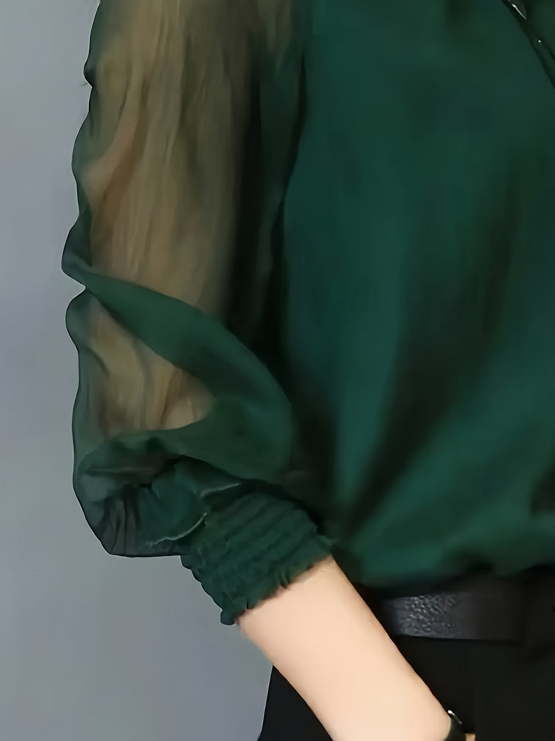 Ophelia | Blouse met Staande Kraag en Lange Mouwen