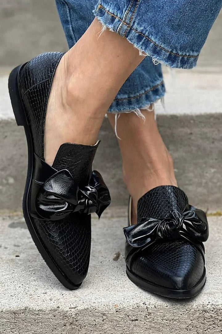 Casey | Elegante Glanzende Strik Zwarte Loafer