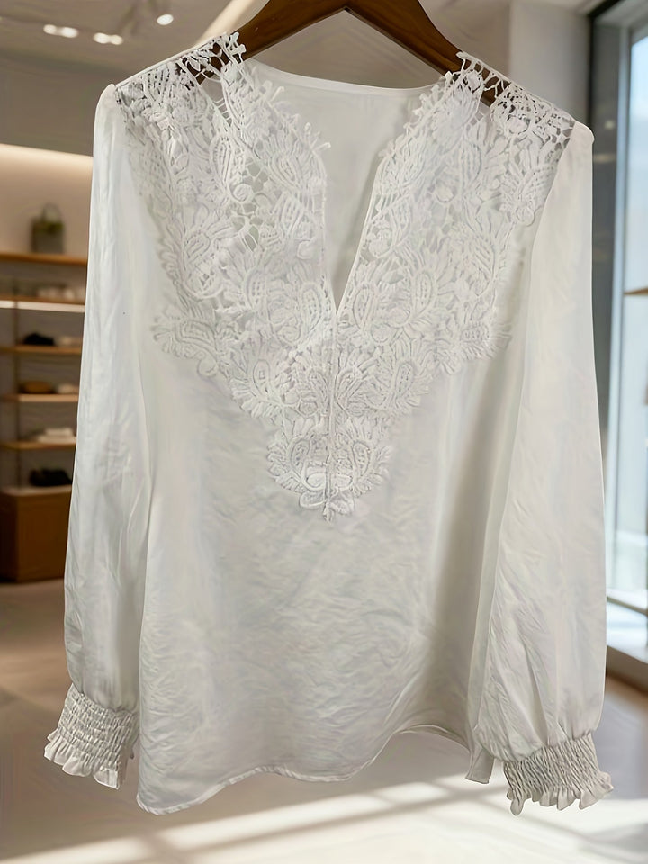 Delia | Geborduurde V-Hals Blouse