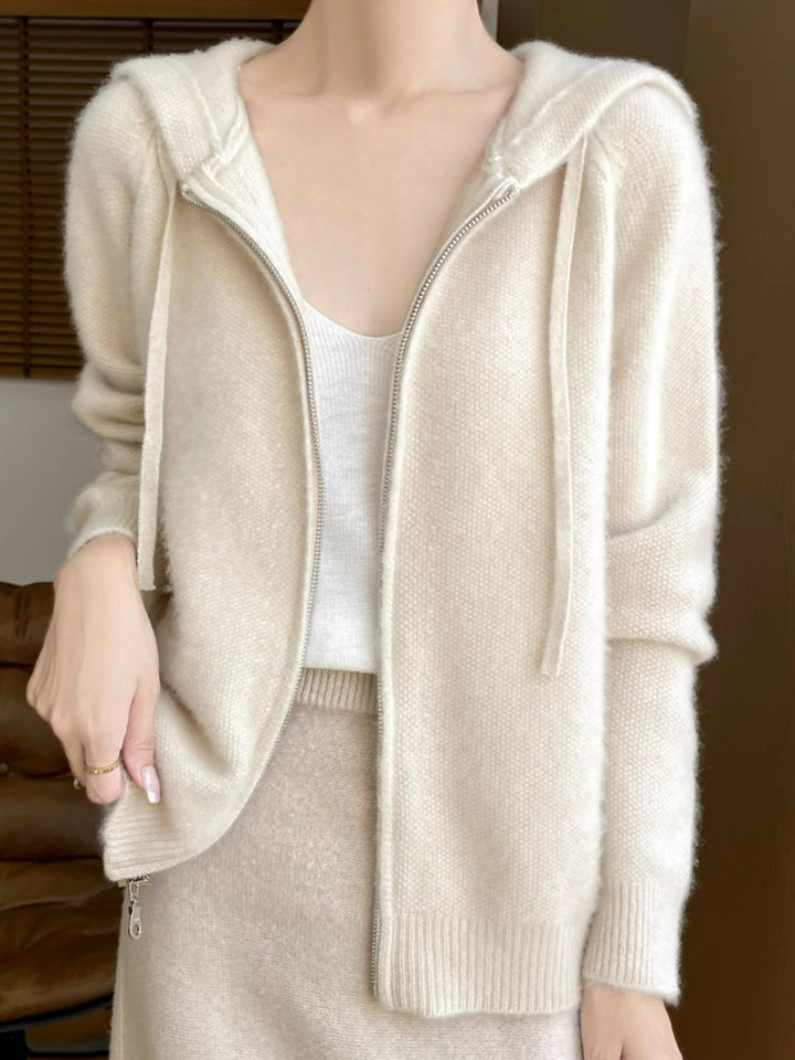 Bianca | Gewatteerde Cardigan met Kap en Rits
