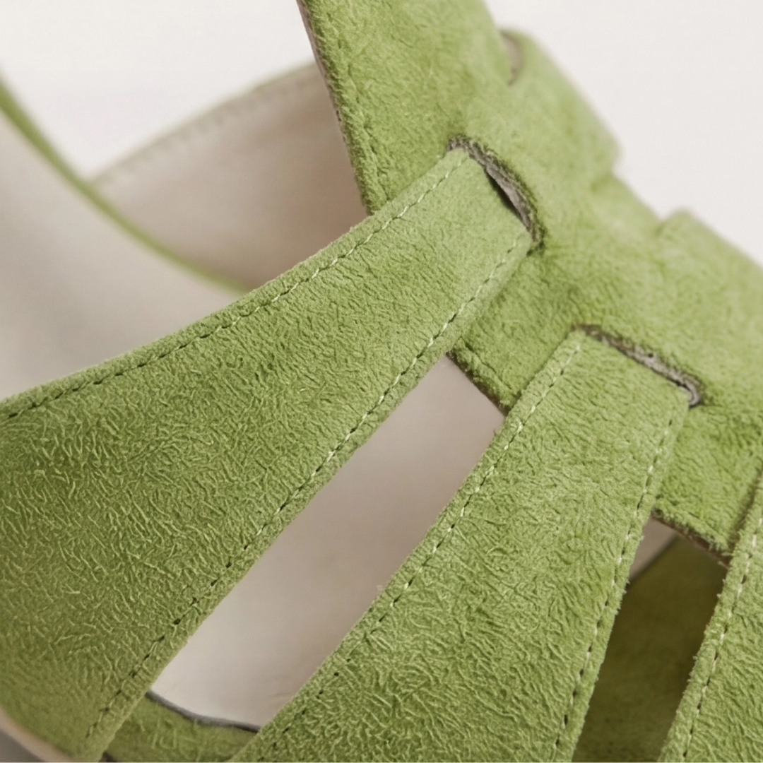 Rebecca | Klassieke Gesloten Teen Strap Hakken