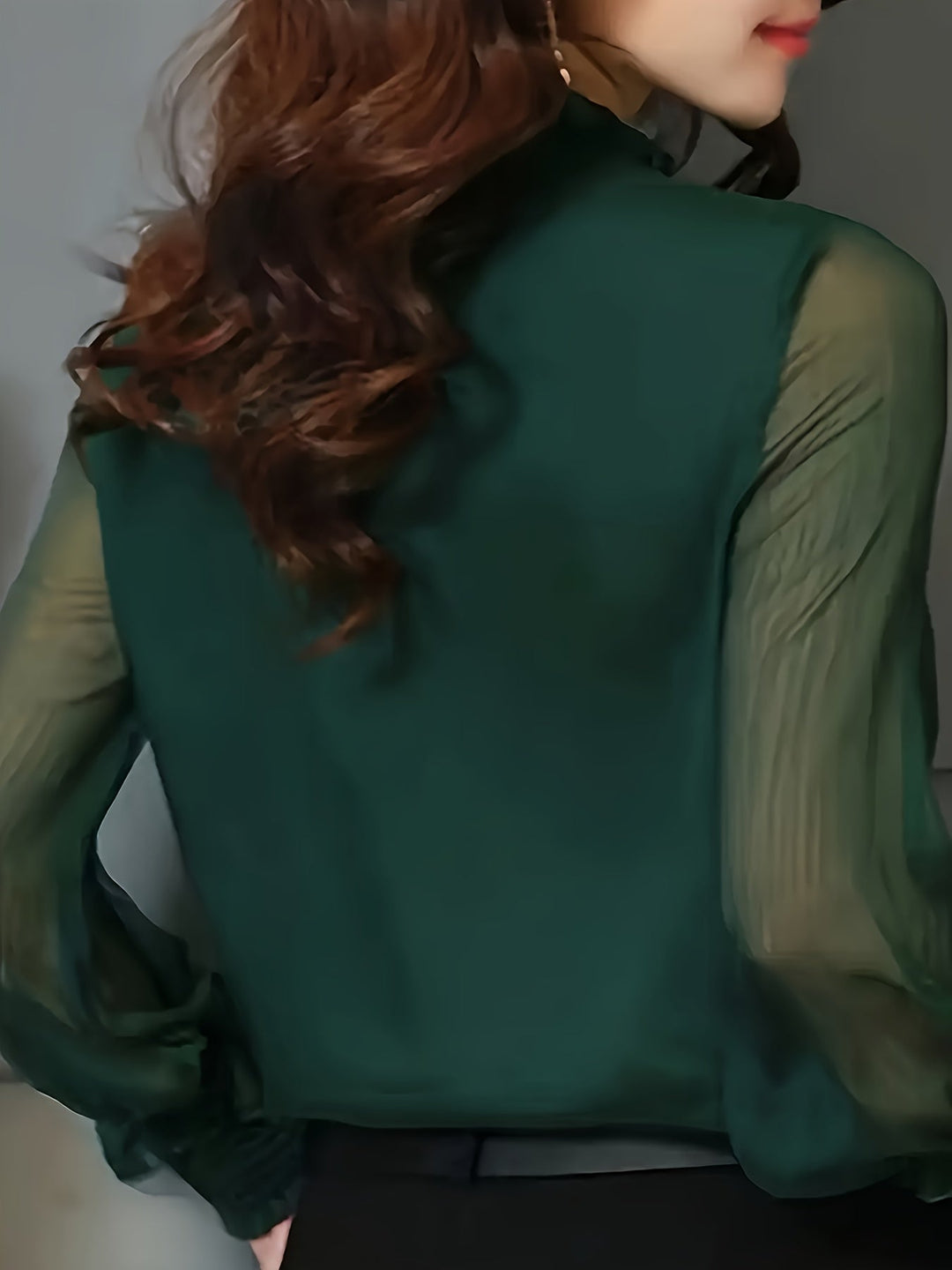 Ophelia | Blouse met Staande Kraag en Lange Mouwen