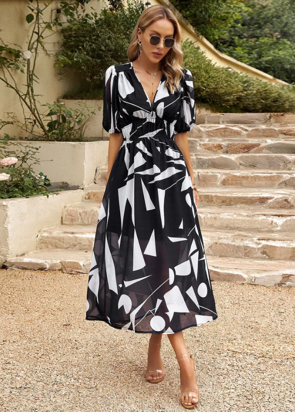 Estella | Flatterende Bloemen Midi Jurk