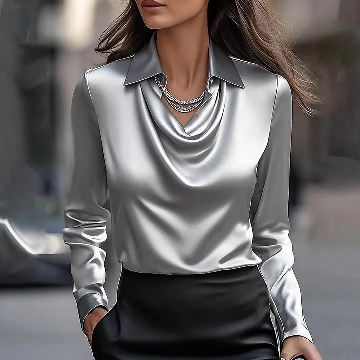 Merlina | Elegante Blouse met Gedrapeerde Halslijn van Satijn
