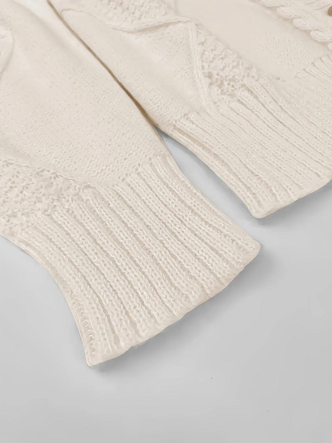 Lucinda | Gezellige Kabelgebreide Knopen Cardigan