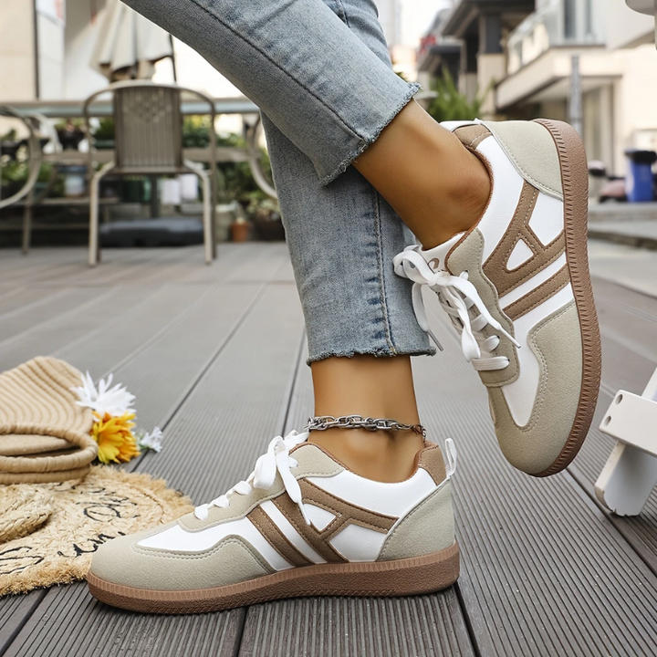 Crystal | Ondersteunende Sneakers met Brede Neus