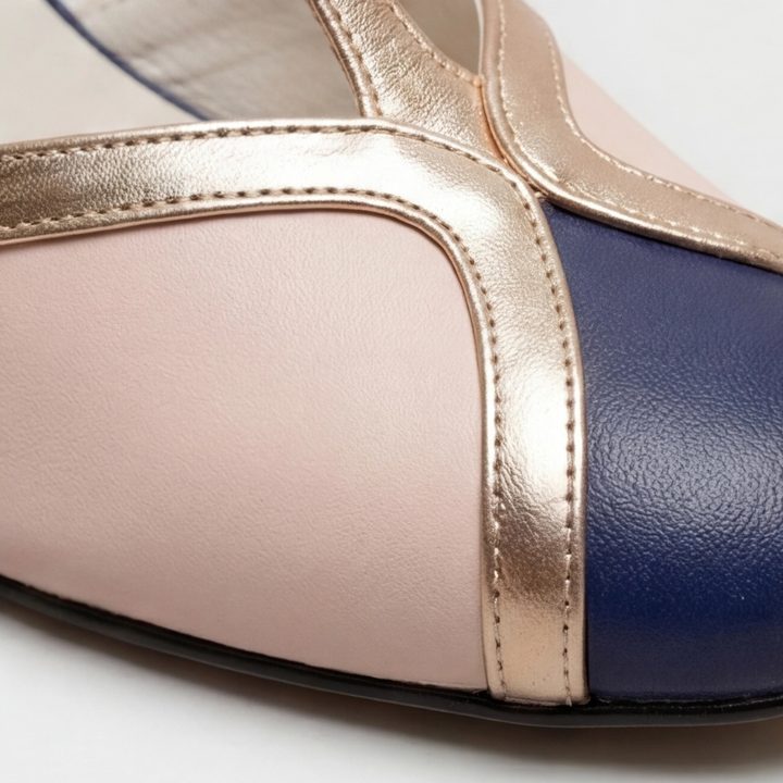 Veronica | Klassieke T-Strap Gesloten Neus Hakken