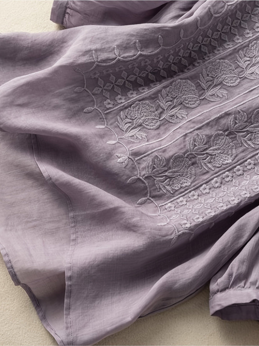 Susannah | Geborduurde Blouse met Ronde Hals