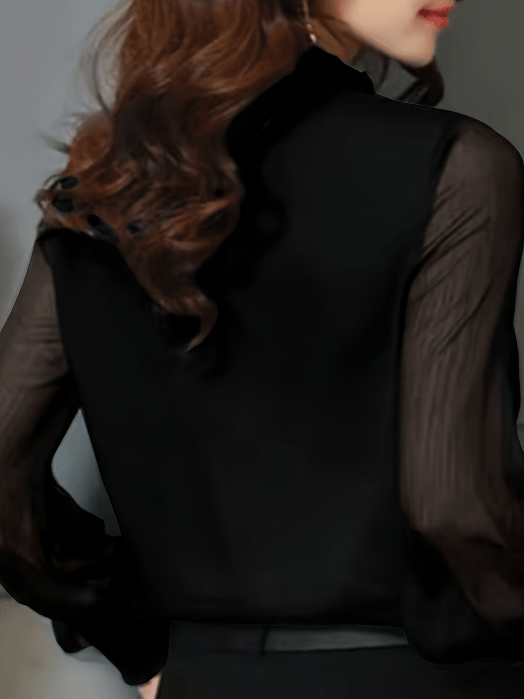 Ophelia | Blouse met Staande Kraag en Lange Mouwen