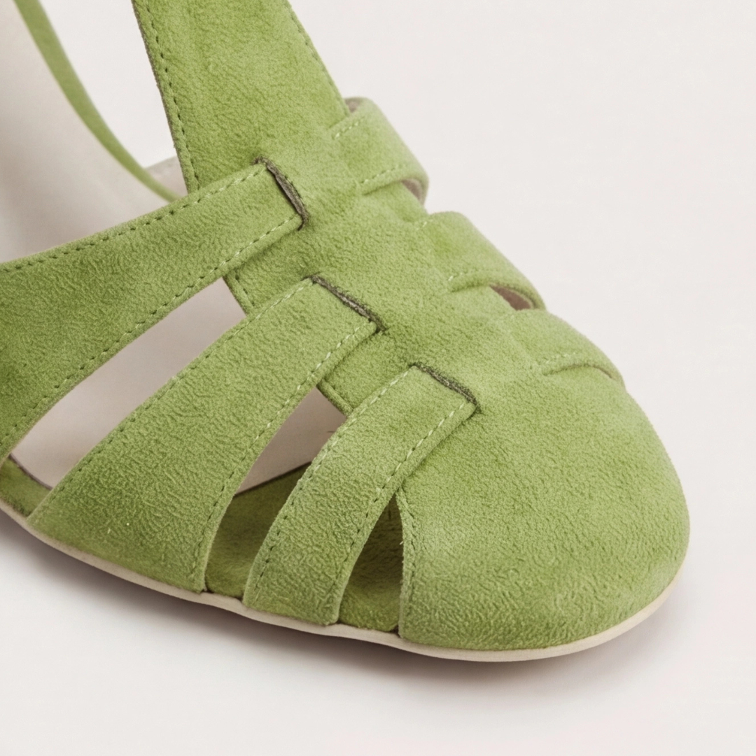 Rebecca | Klassieke Gesloten Teen Strap Hakken