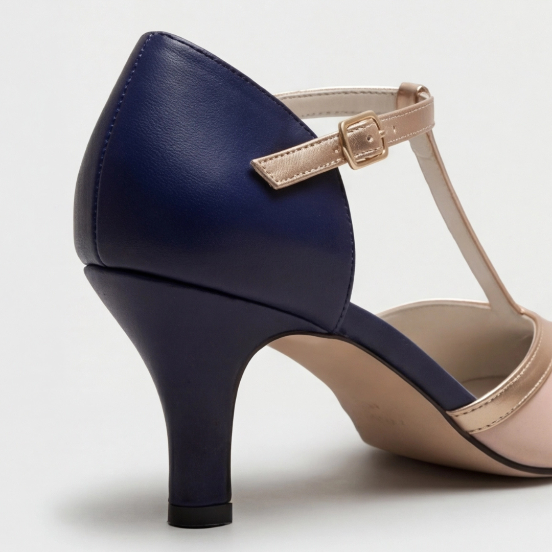 Veronica | Klassieke T-Strap Gesloten Neus Hakken