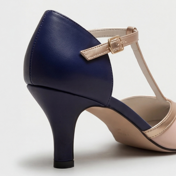 Veronica | Klassieke T-Strap Gesloten Neus Hakken