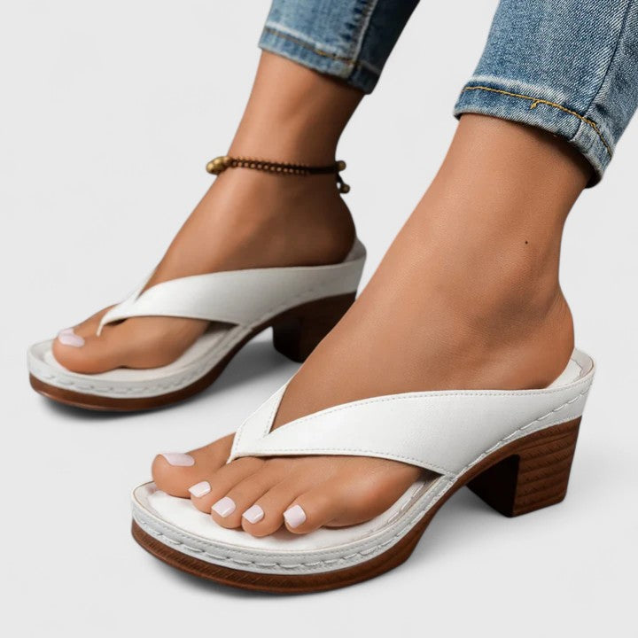 Adrienne | Tijdloze Blokhak Sandalen