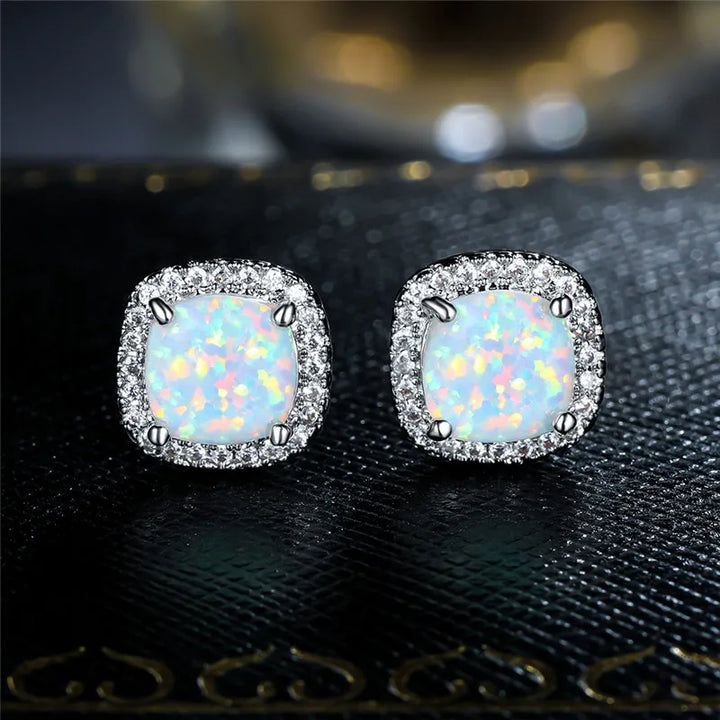 Rhonda | Elegante Witte Vuur Opal Ronde Oorbellen