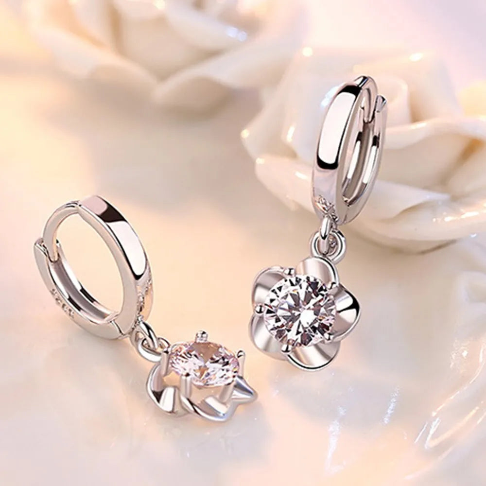 Bethany | Elegante Ronde en Witte Zirkon Oorbellen
