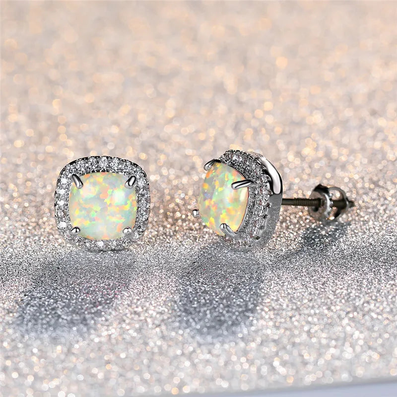 Rhonda | Elegante Witte Vuur Opal Ronde Oorbellen
