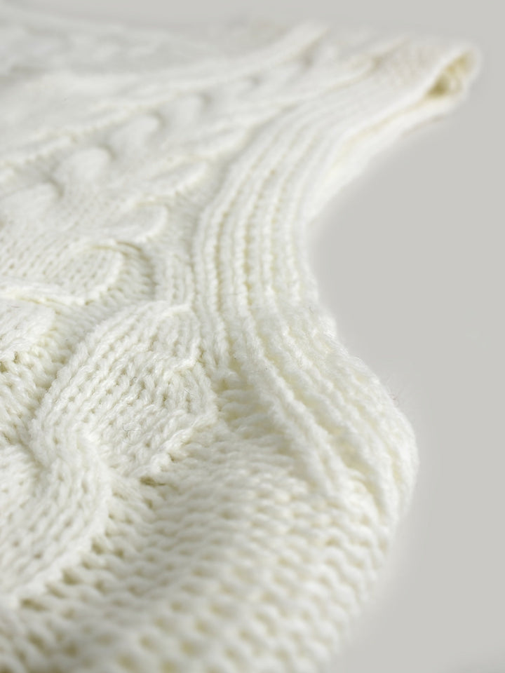 Cora | Gezellige Kabelgebreide V-Hals Sweater Vest
