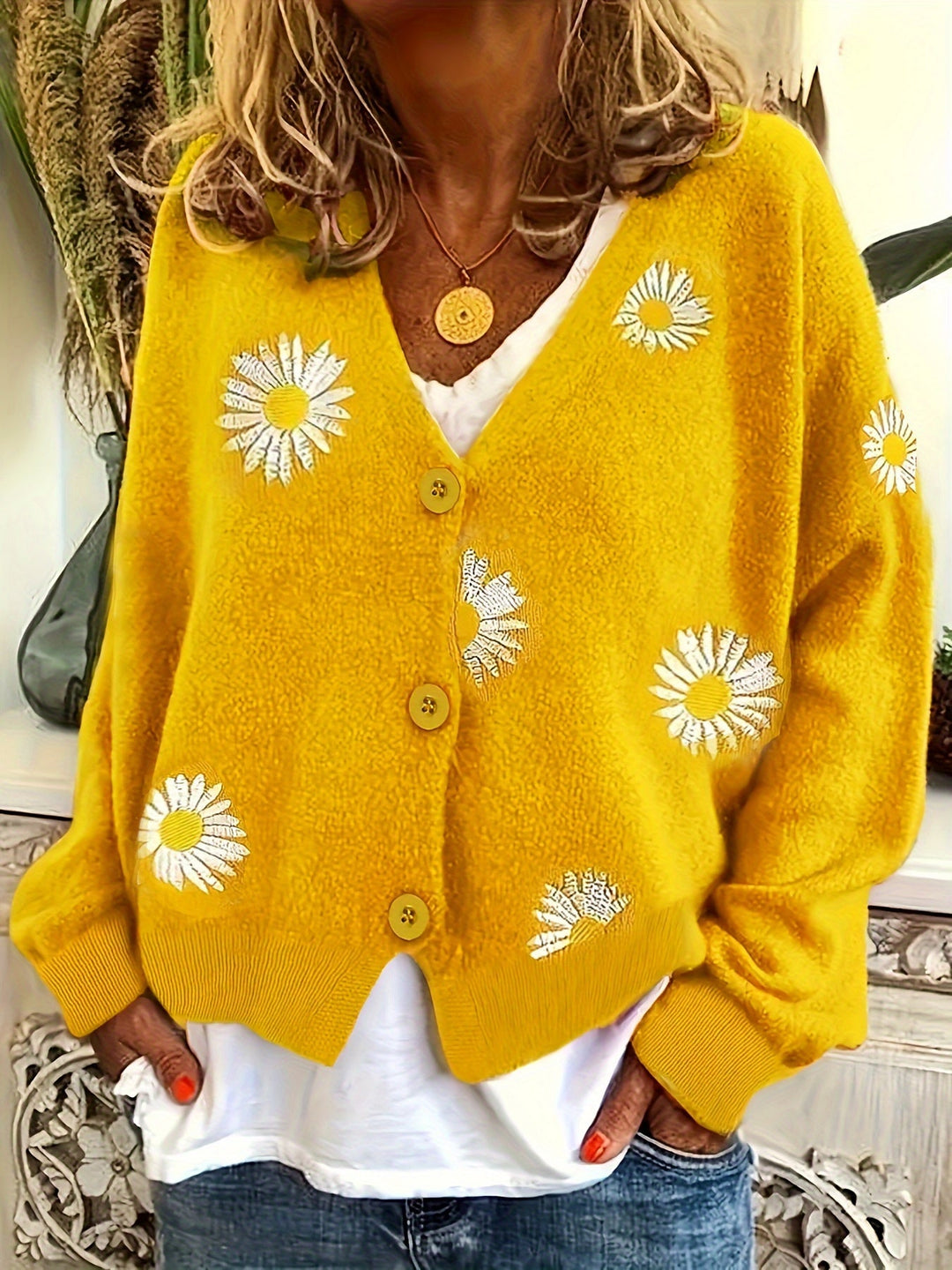 Maribel | Geborduurde Bloemen Knop-Front Cardigan