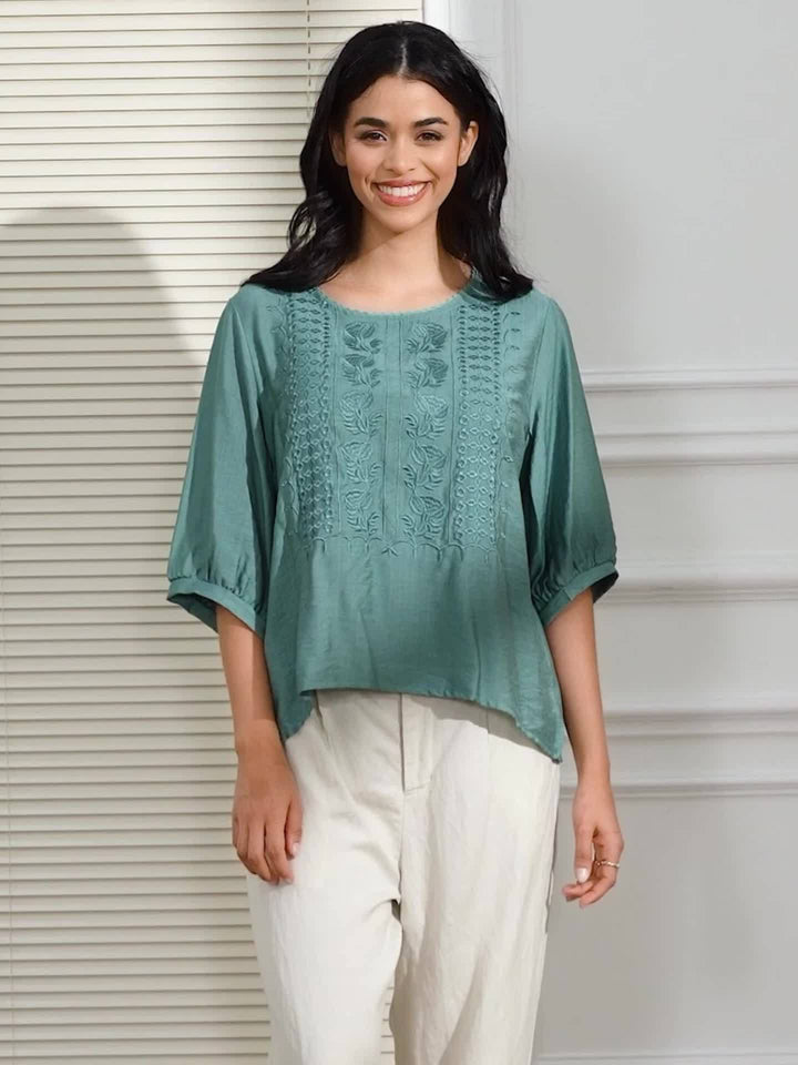 Susannah | Geborduurde Blouse met Ronde Hals