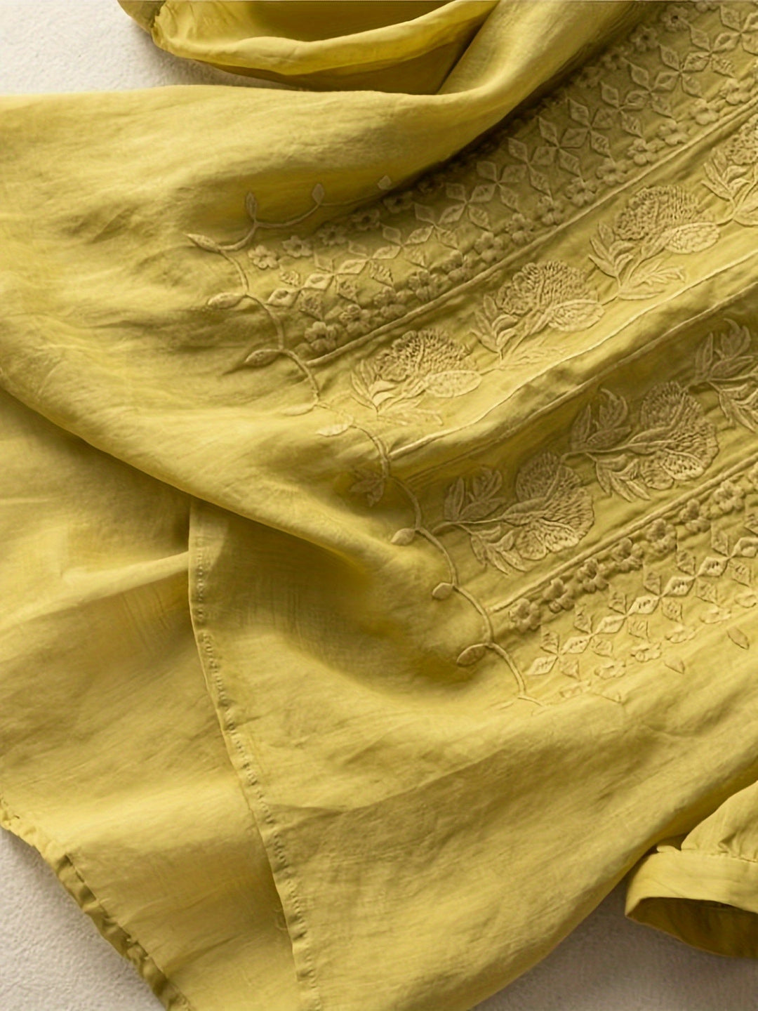 Susannah | Geborduurde Blouse met Ronde Hals