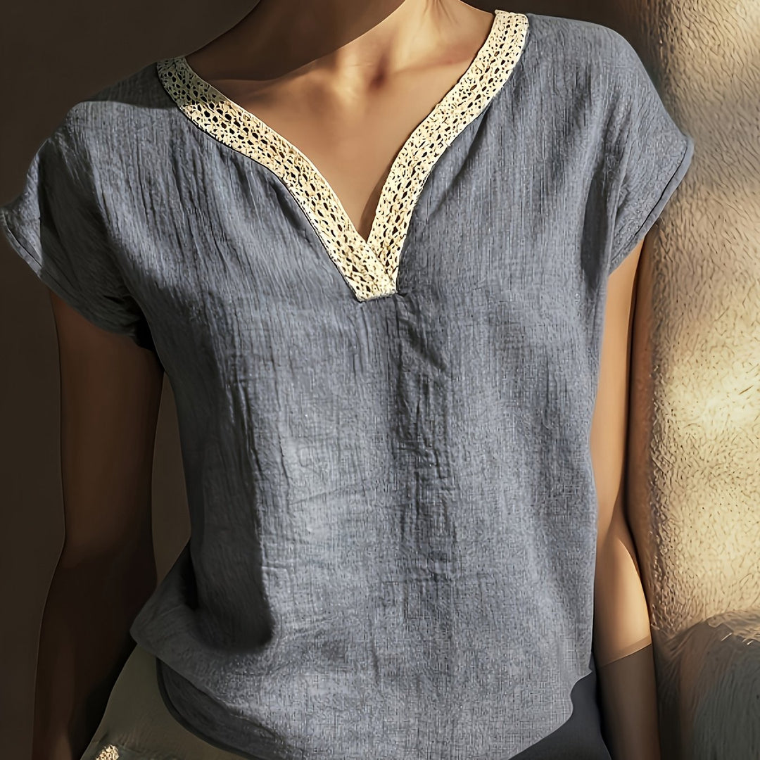 Bonnie | Top met Kantafwerking en V-Hals
