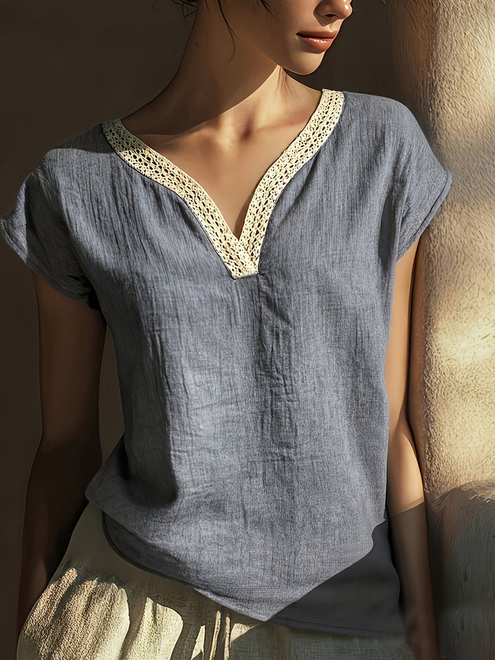Bonnie | Top met Kantafwerking en V-Hals
