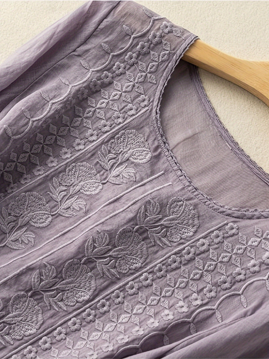 Susannah | Geborduurde Blouse met Ronde Hals